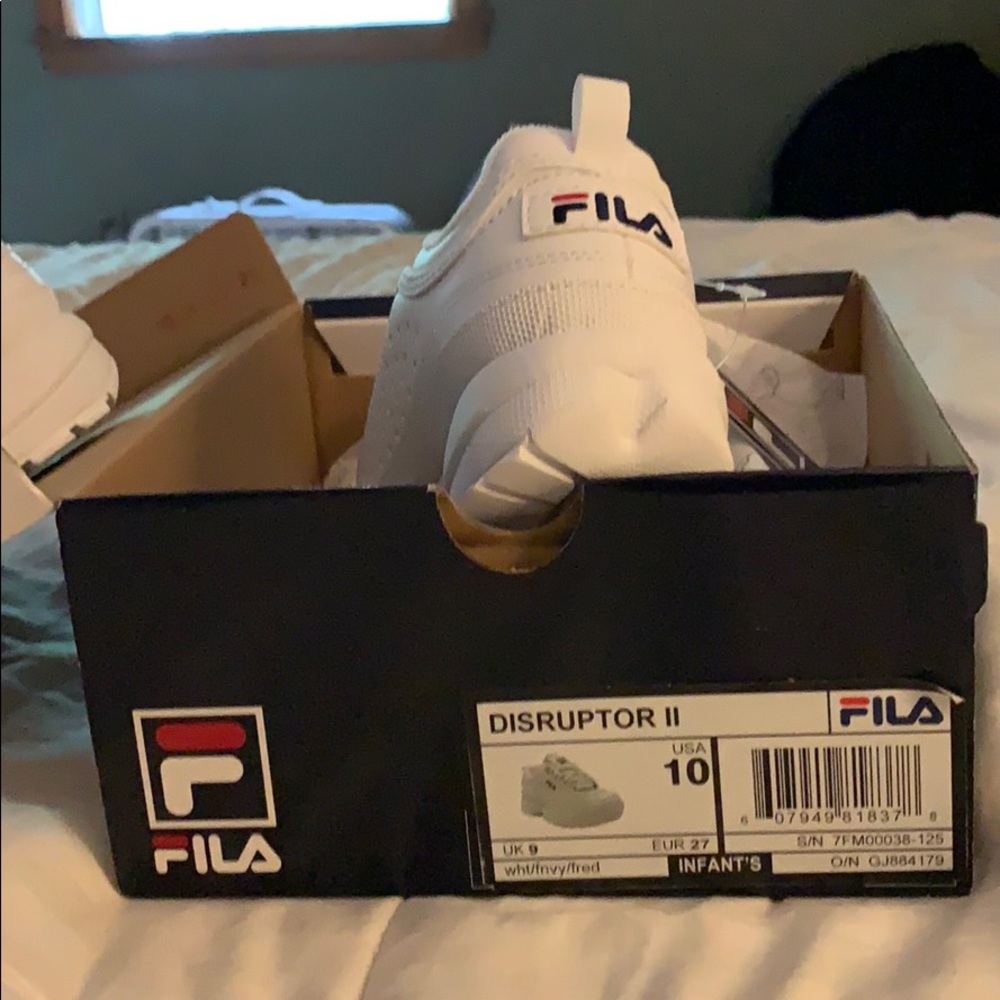 White leather infant sneakers